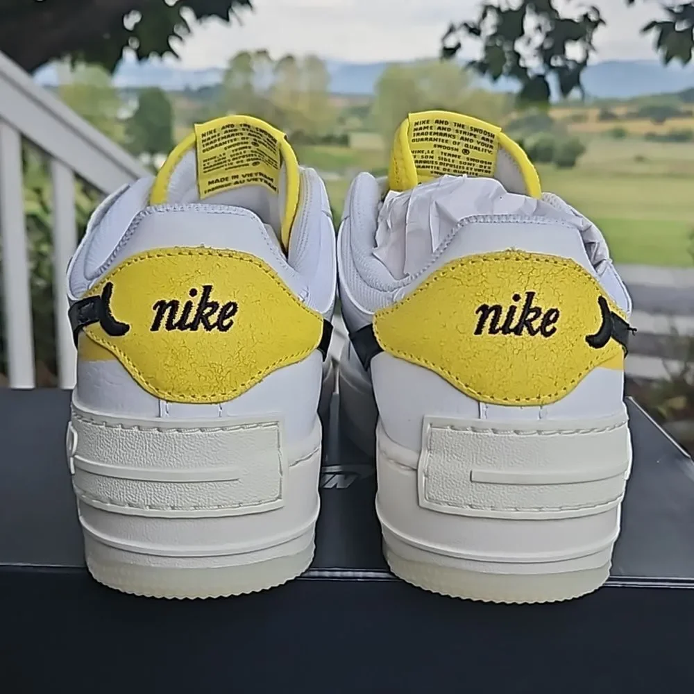 NIKE WOMENS AF1 LOW SHADOW GO THE EXTRA SMILE limited edition NEW sneaker Size 8